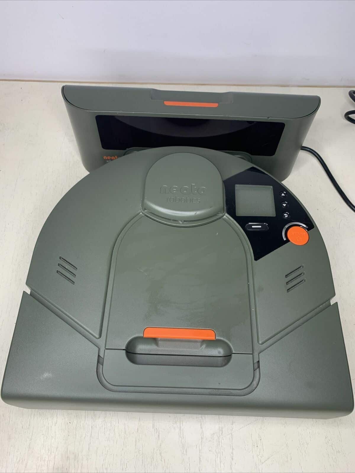 Neato Robotics XV-11 Robotic Vacuum Floor Sweeper Tested, needs belt, free ship | eBay